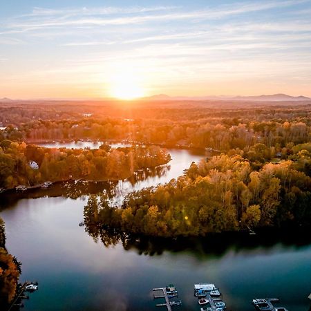 Moneta Halesford Harbour Resort - Smith Mountain Lake מראה חיצוני תמונה